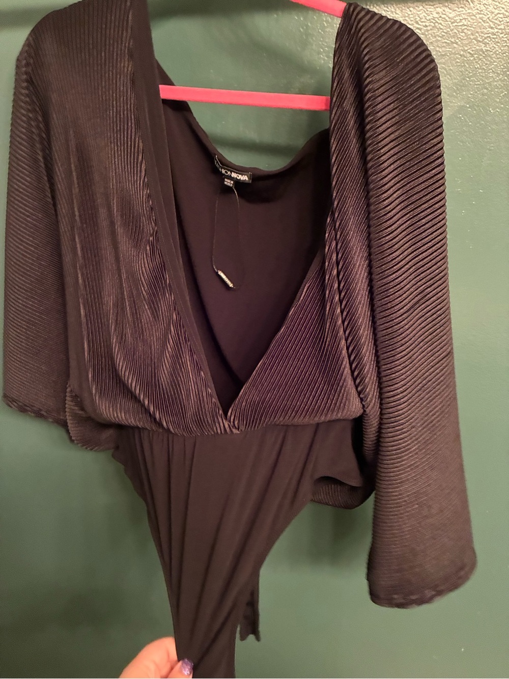 NWT Fashion Nova Black Ribbed V-Neck  bodysuit